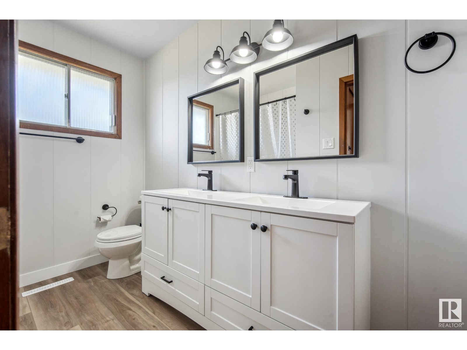 Photo 14 of 6007 95 Av Nw, Edmonton AB