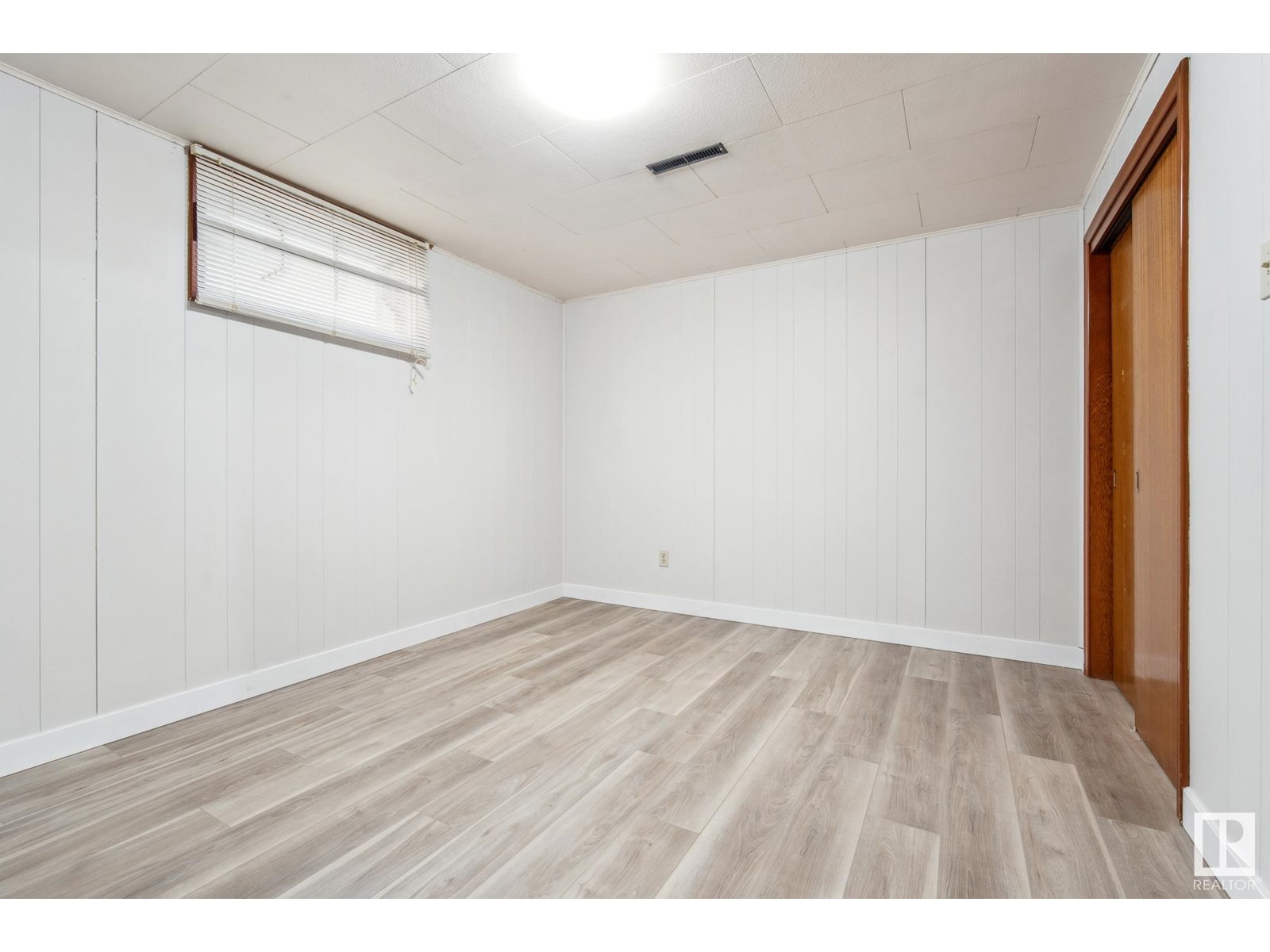 Photo 27 of 6007 95 Av Nw, Edmonton AB