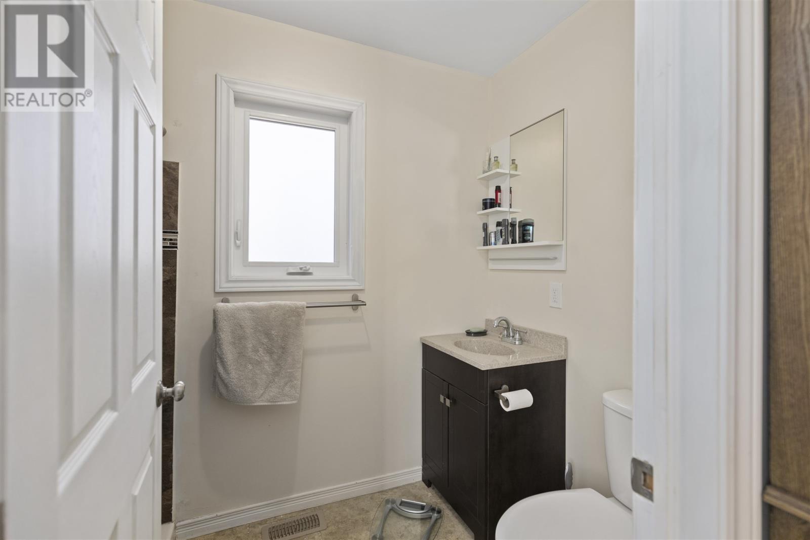 Photo 20 of 47 B River Dr, Blind River ON