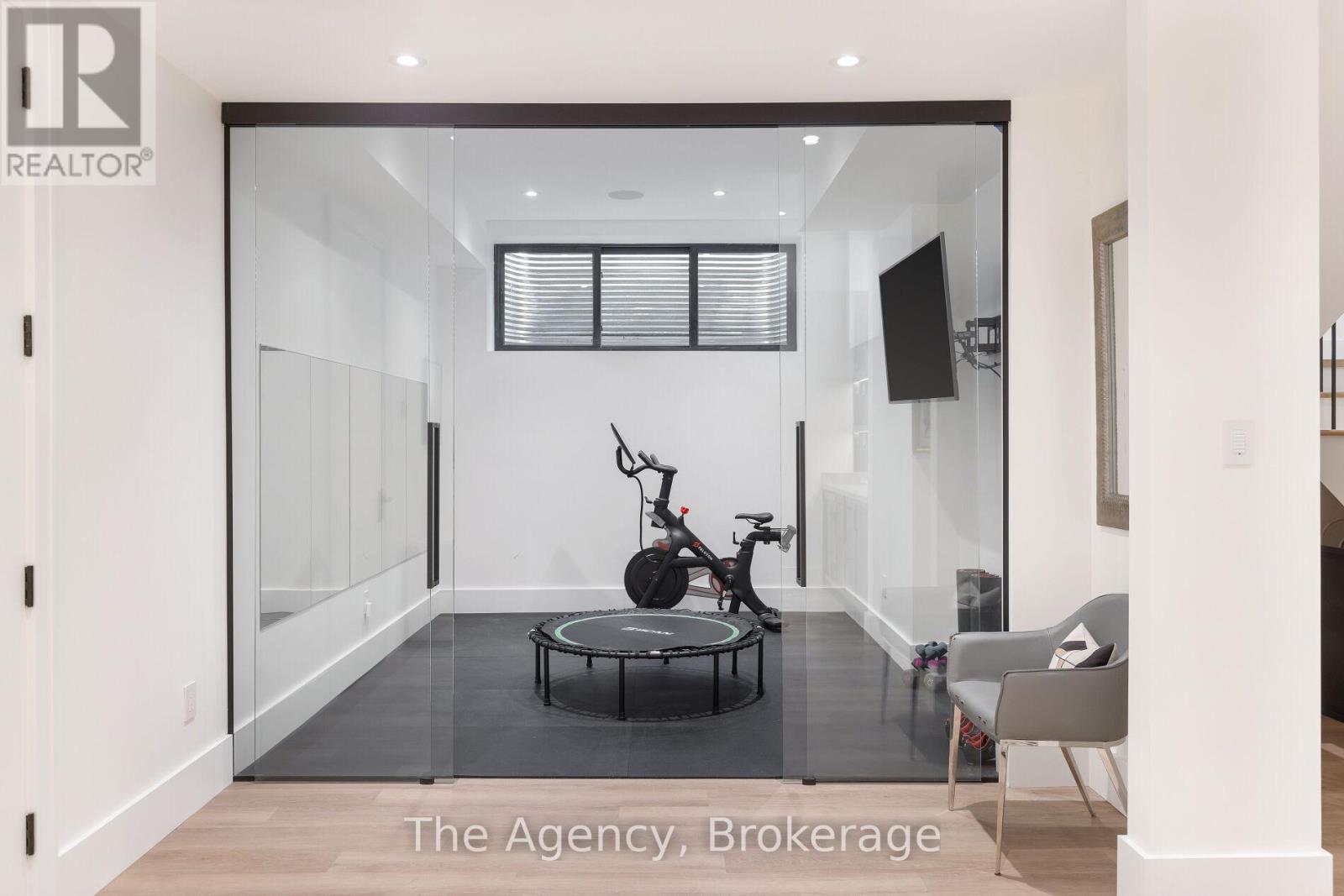 Photo 42 of 203 Weybourne Road, Oakville ON