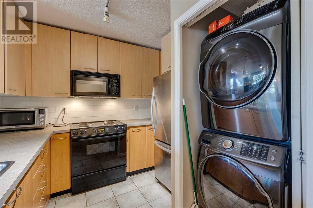 Single Family House for Sale in   Richard Place SW Lincoln Park Calgary 