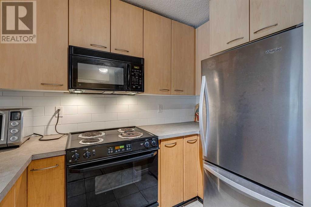 Single Family House for Sale in   Richard Place SW Lincoln Park Calgary 