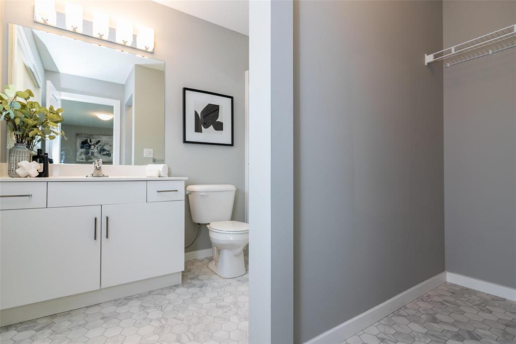 Photo 30 of 275 Robert Bockstael Drive, Winnipeg MB