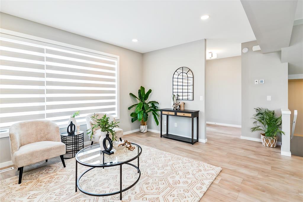 Photo 8 of 275 Robert Bockstael Drive, Winnipeg MB