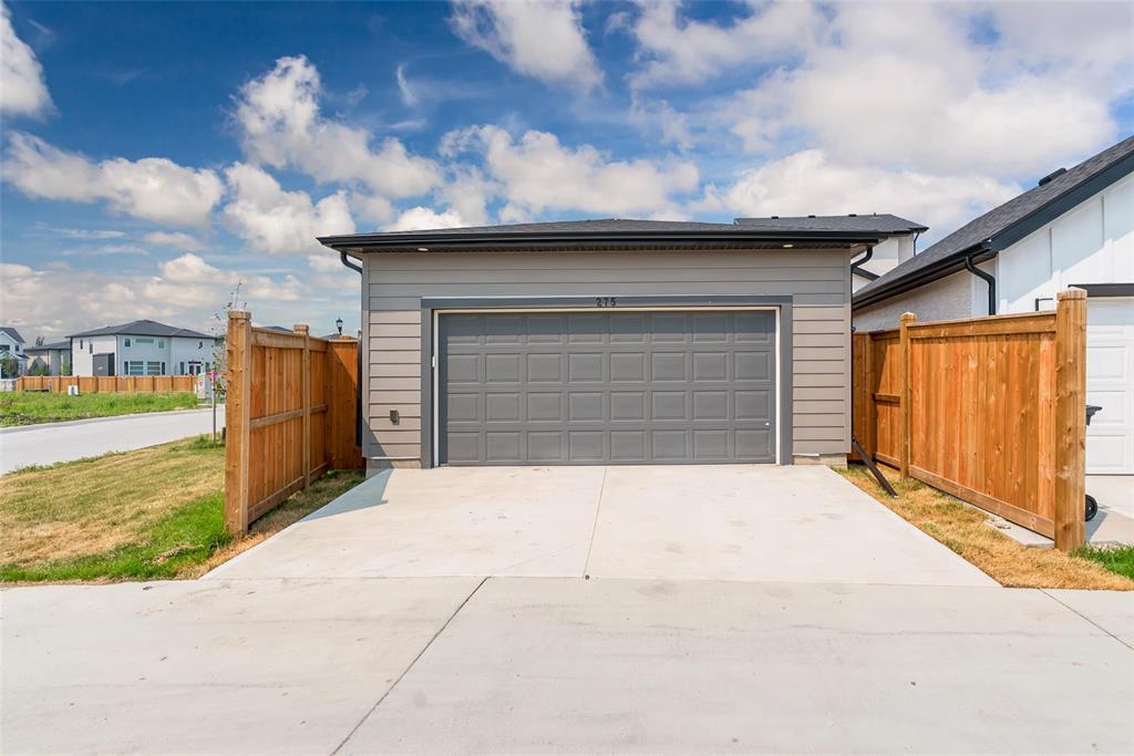 Photo 41 of 275 Robert Bockstael Drive, Winnipeg MB