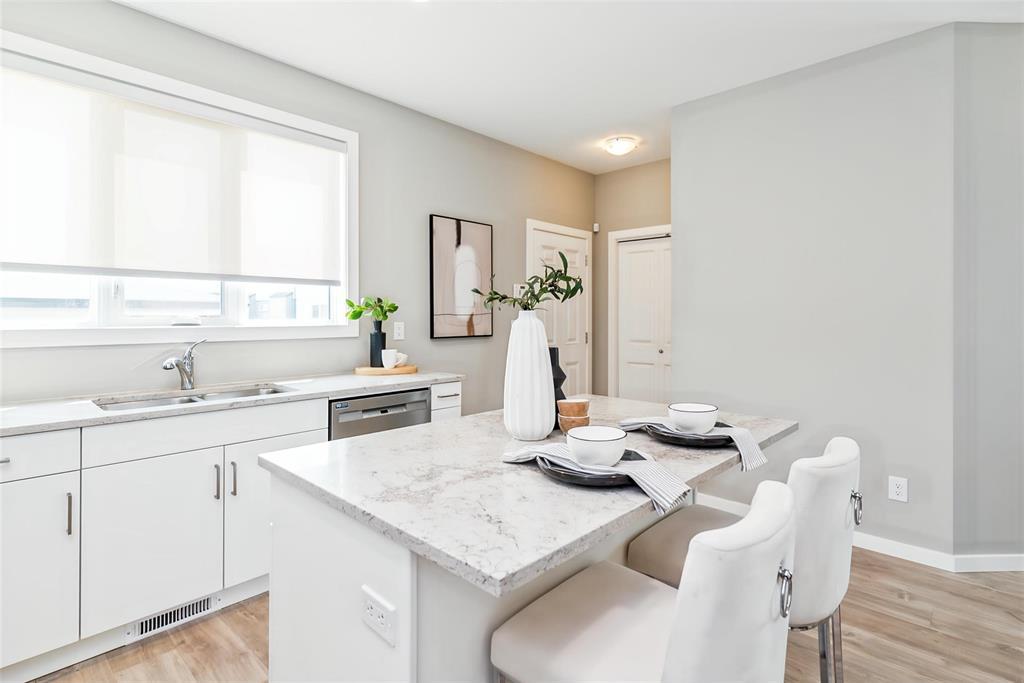 Photo 20 of 275 Robert Bockstael Drive, Winnipeg MB
