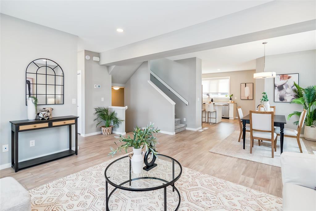 Photo 2 of 275 Robert Bockstael Drive, Winnipeg MB