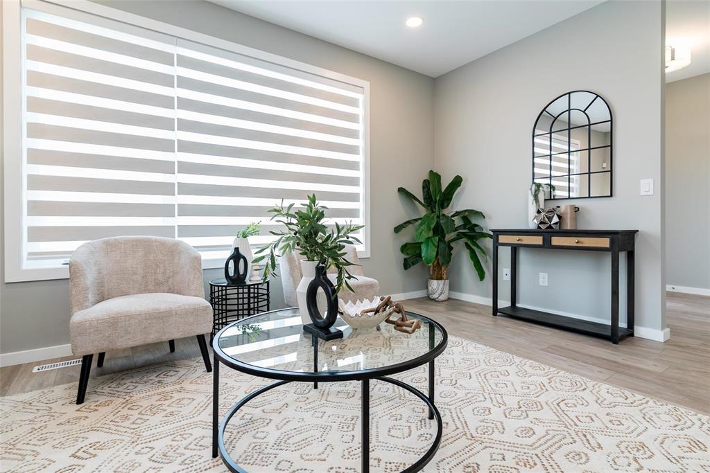 Photo 10 of 275 Robert Bockstael Drive, Winnipeg MB