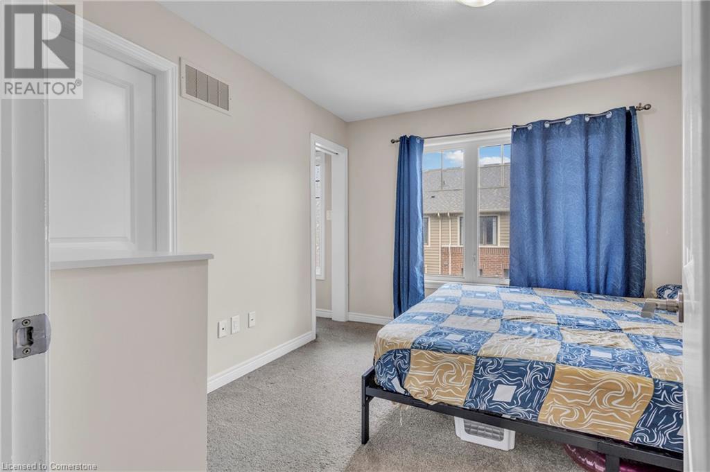 Photo 11 of 68 Esplanade Lane, Grimsby ON