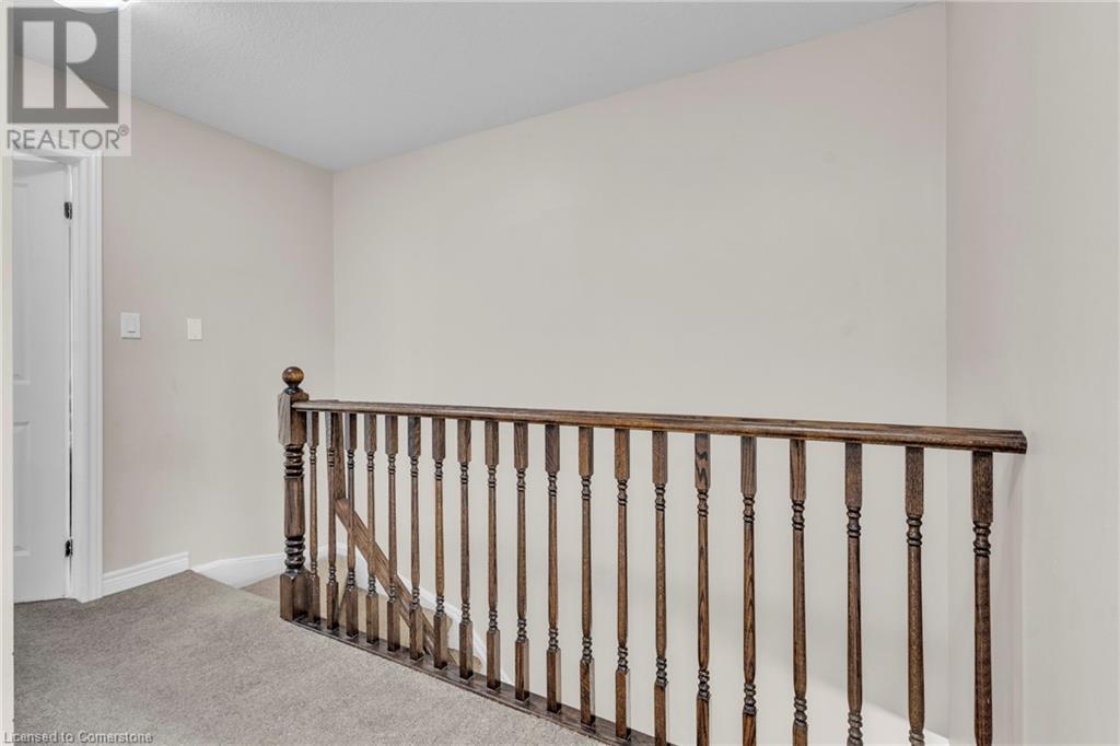 Photo 20 of 68 Esplanade Lane, Grimsby ON