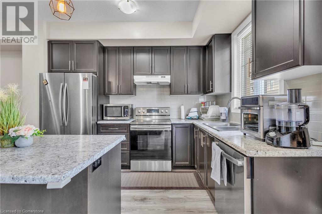 Photo 23 of 68 Esplanade Lane, Grimsby ON