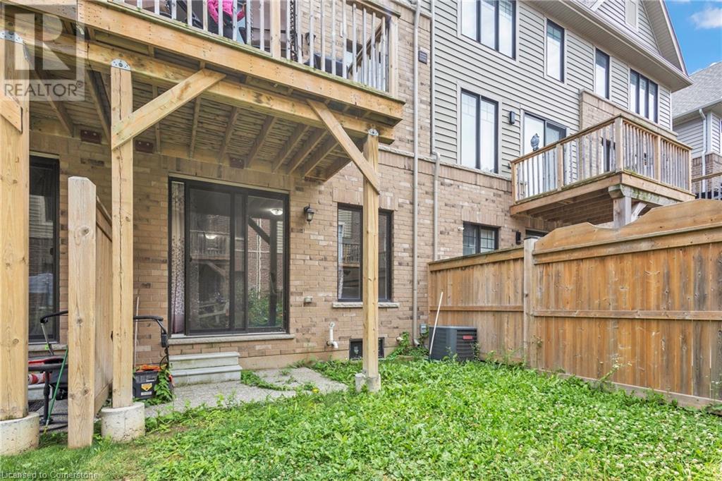 Photo 34 of 68 Esplanade Lane, Grimsby ON