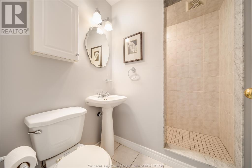 Photo 22 of 750 Cabana Road East, Windsor ON