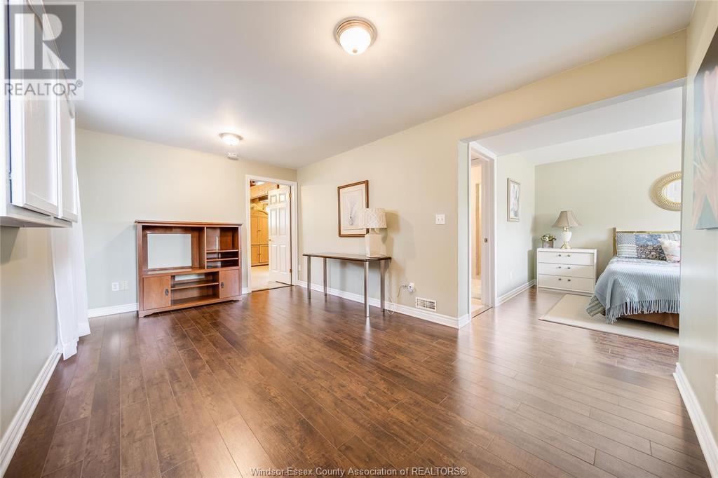 Photo 14 of 750 Cabana Road East, Windsor ON