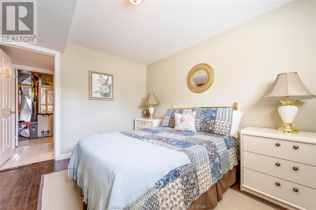 Photo 18 of 750 Cabana Road East, Windsor ON