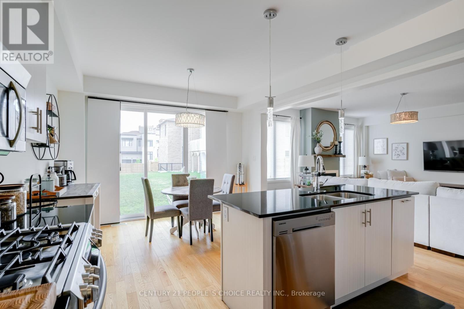 Photo 7 of 169 East Shore Drive, Clarington ON