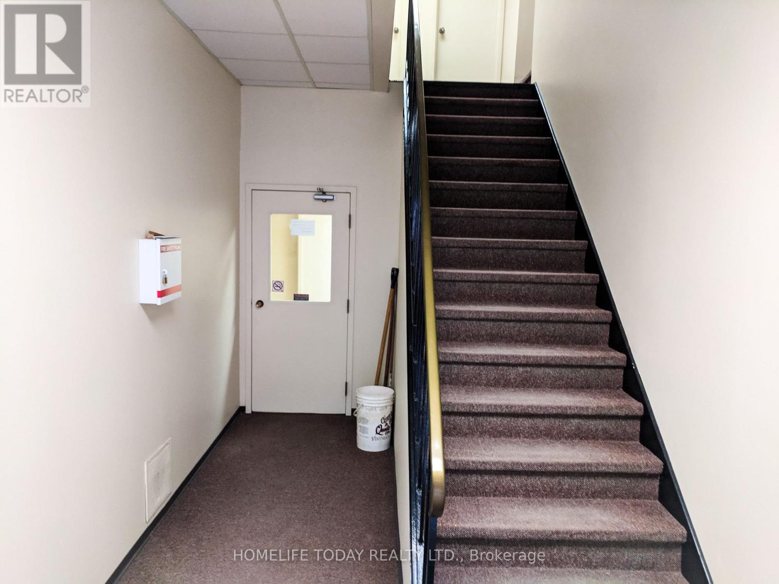 Photo 8 of 67 King Street E, Clarington ON