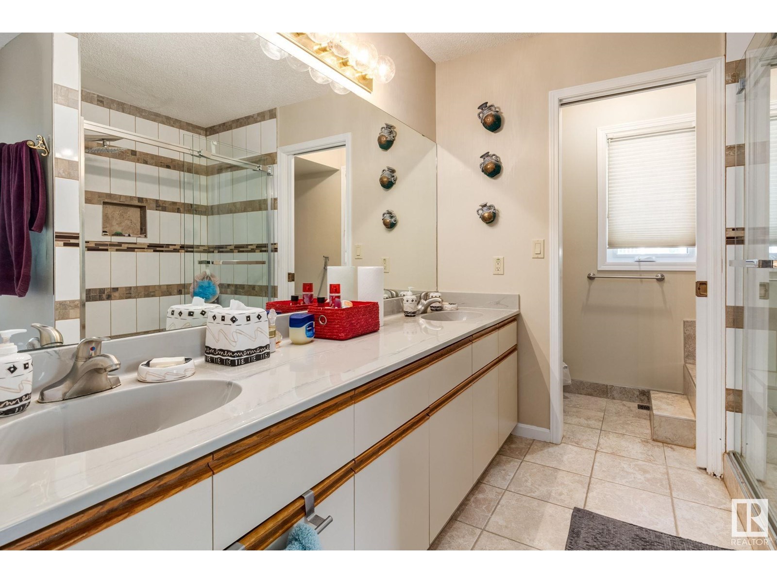 Photo 37 of 470 Rooney Cr Nw, Edmonton AB