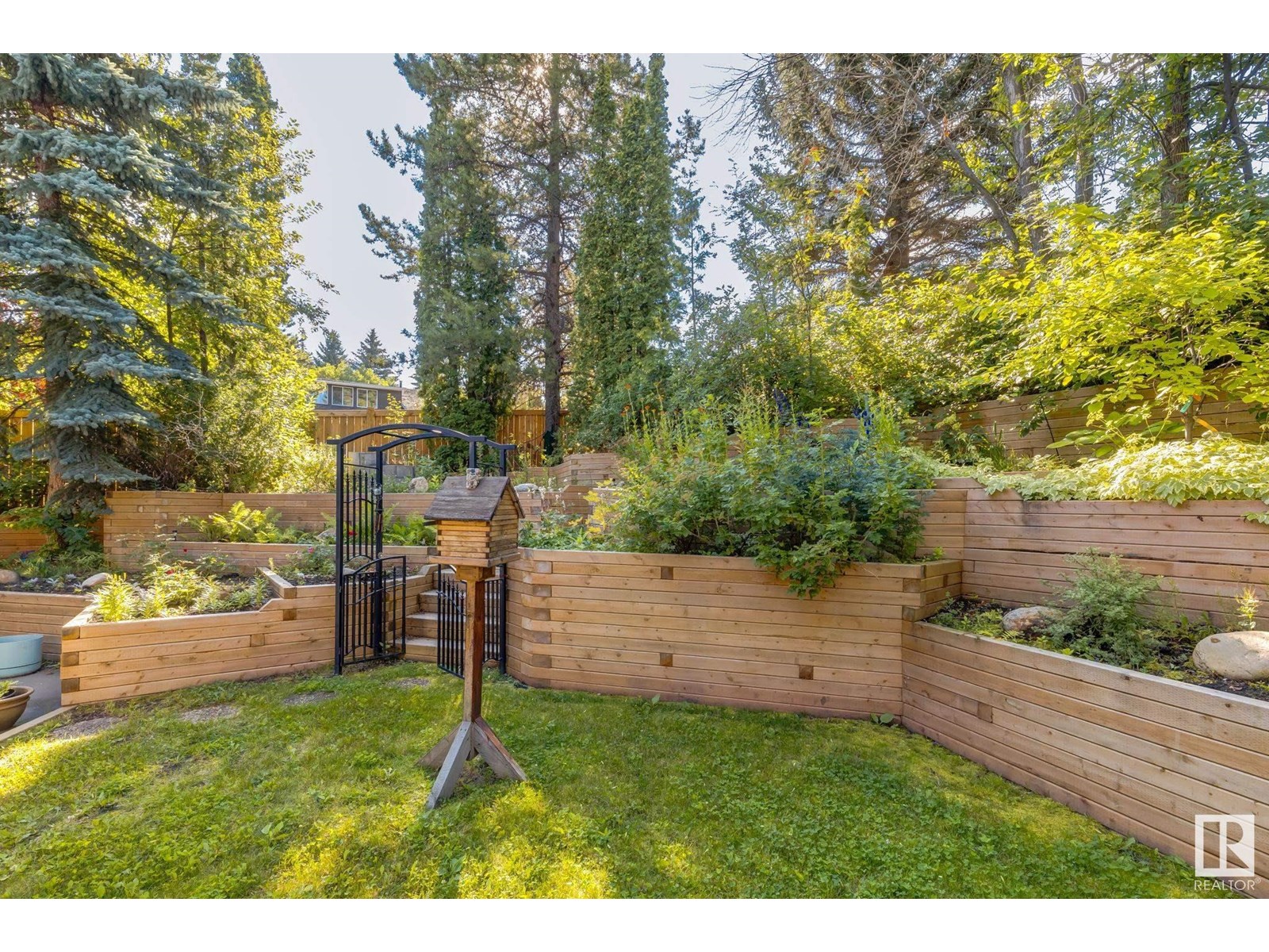 Photo 52 of 470 Rooney Cr Nw, Edmonton AB