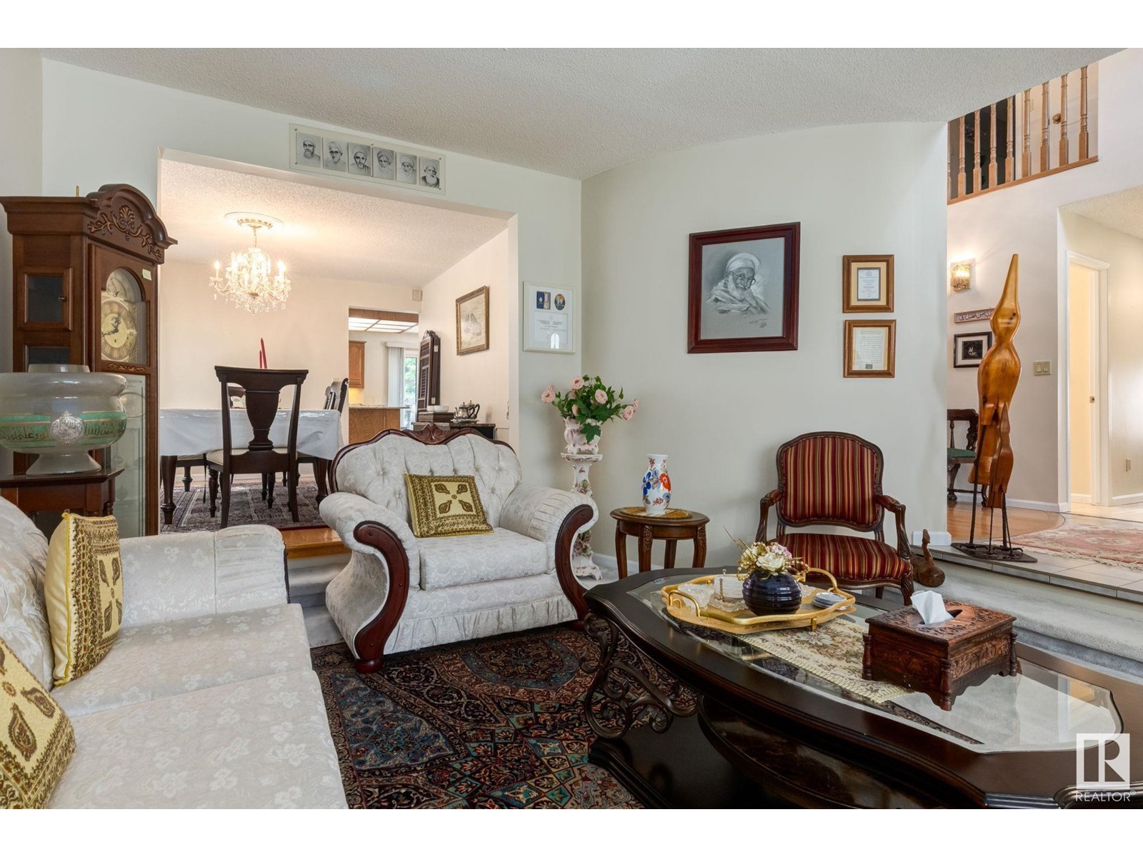 Photo 6 of 470 Rooney Cr Nw, Edmonton AB
