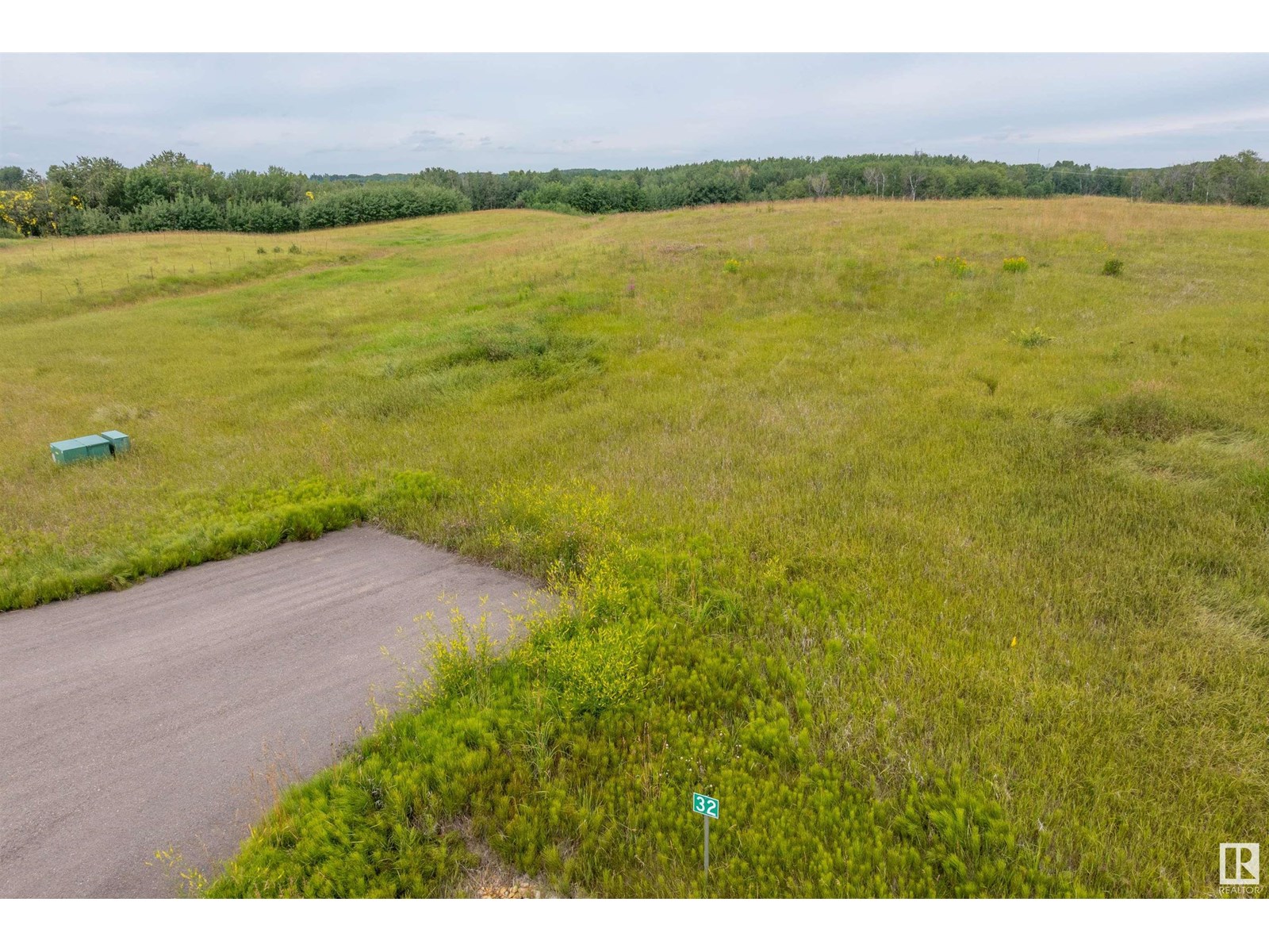 Photo 3 of 32 53214 Rge Road 13, Rural Parkland County AB