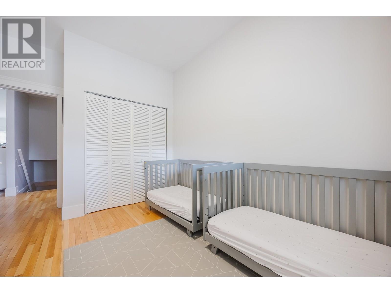 Photo 18 of 820 Edinburgh Street, New Westminster BC
