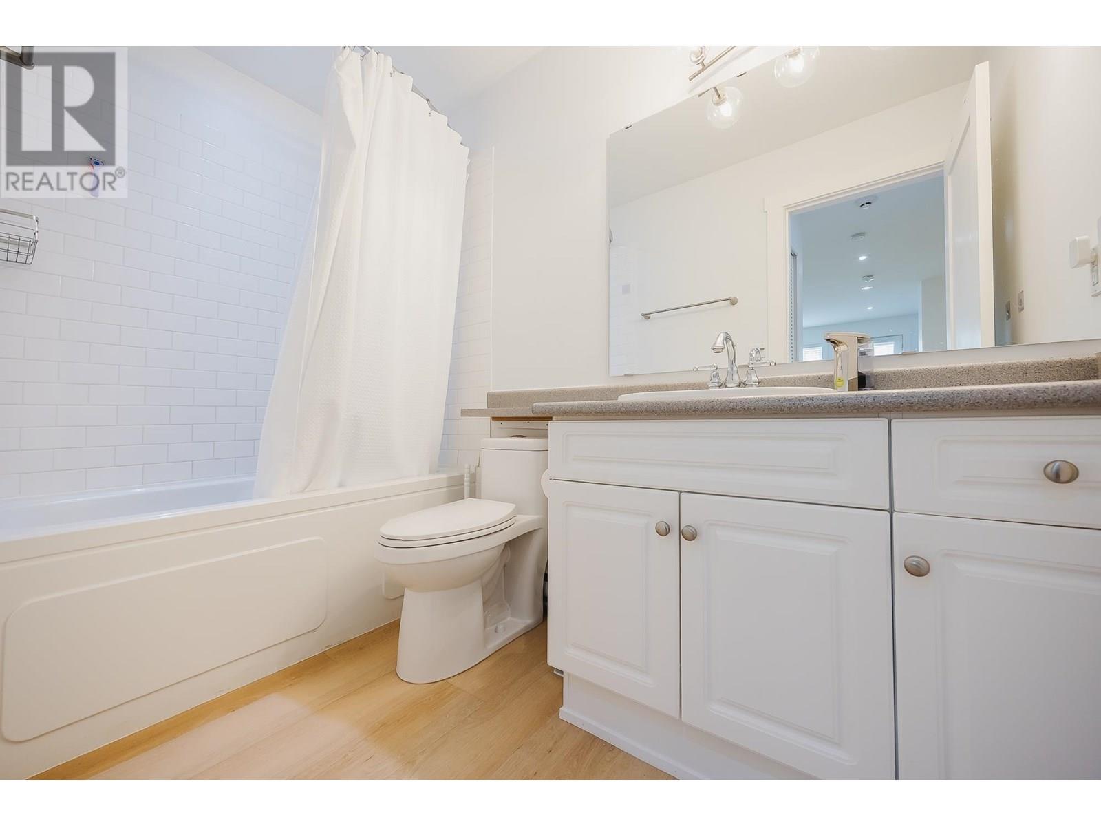 Photo 28 of 820 Edinburgh Street, New Westminster BC