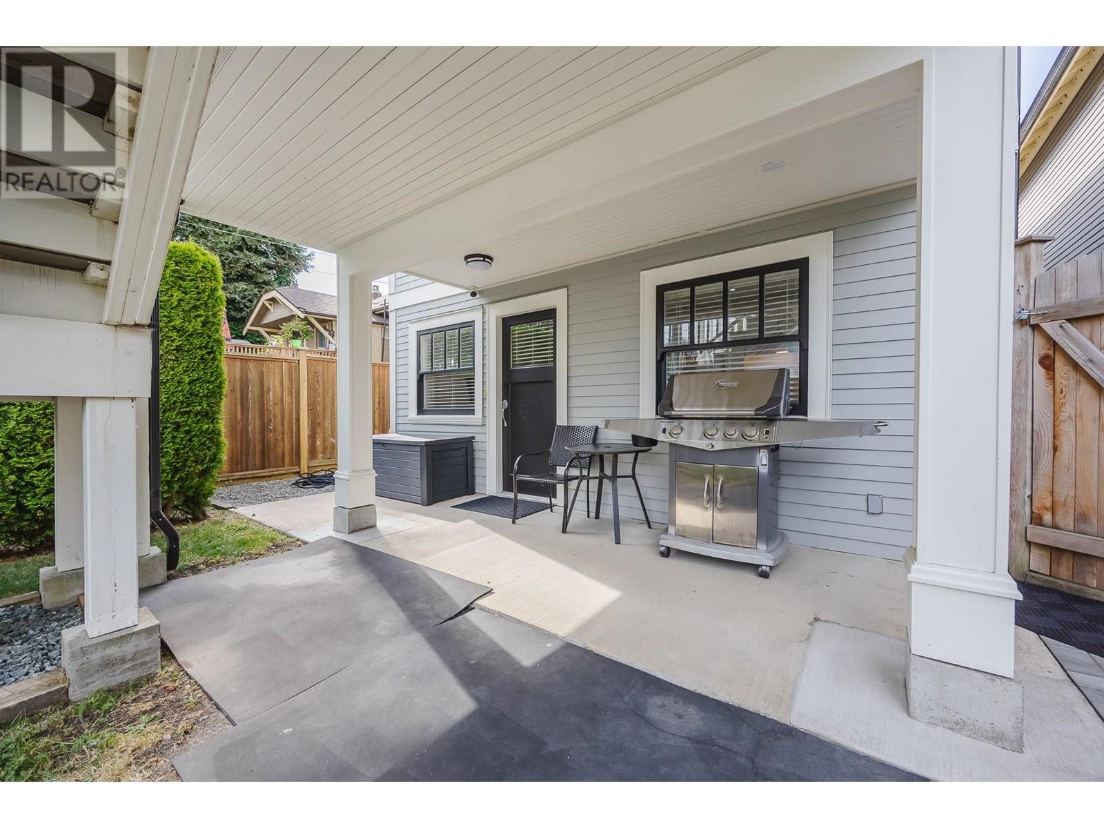Photo 35 of 820 Edinburgh Street, New Westminster BC