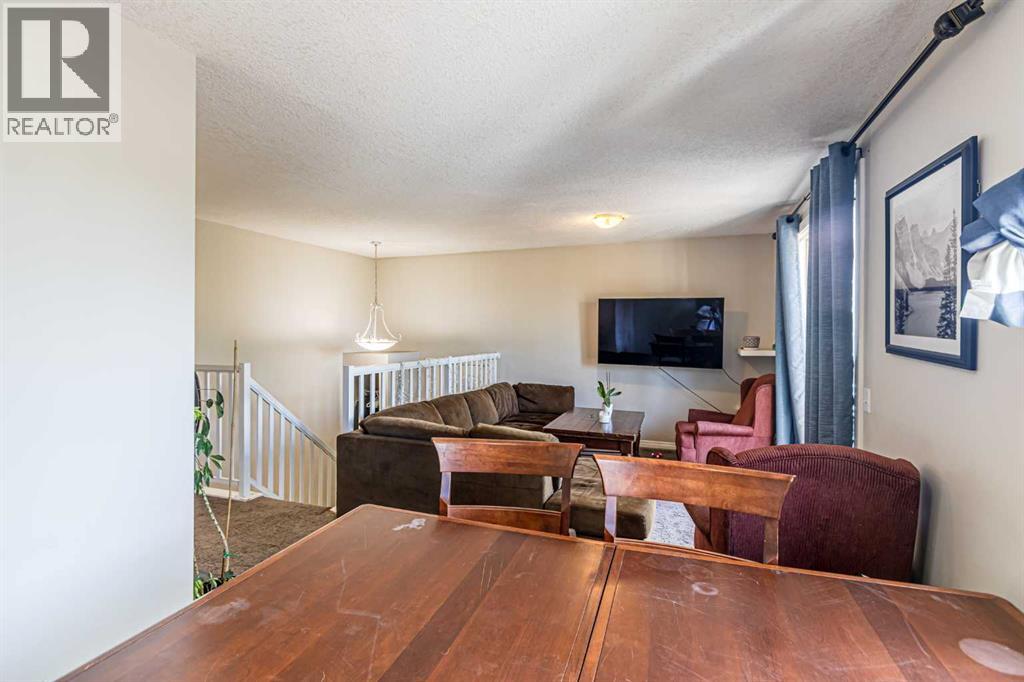 Photo 8 of 5 4547 7 Avenue Se, Calgary AB