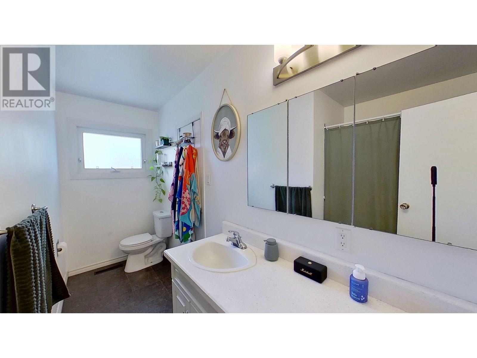 Photo 15 of 9523 113 Avenue, Fort St John BC