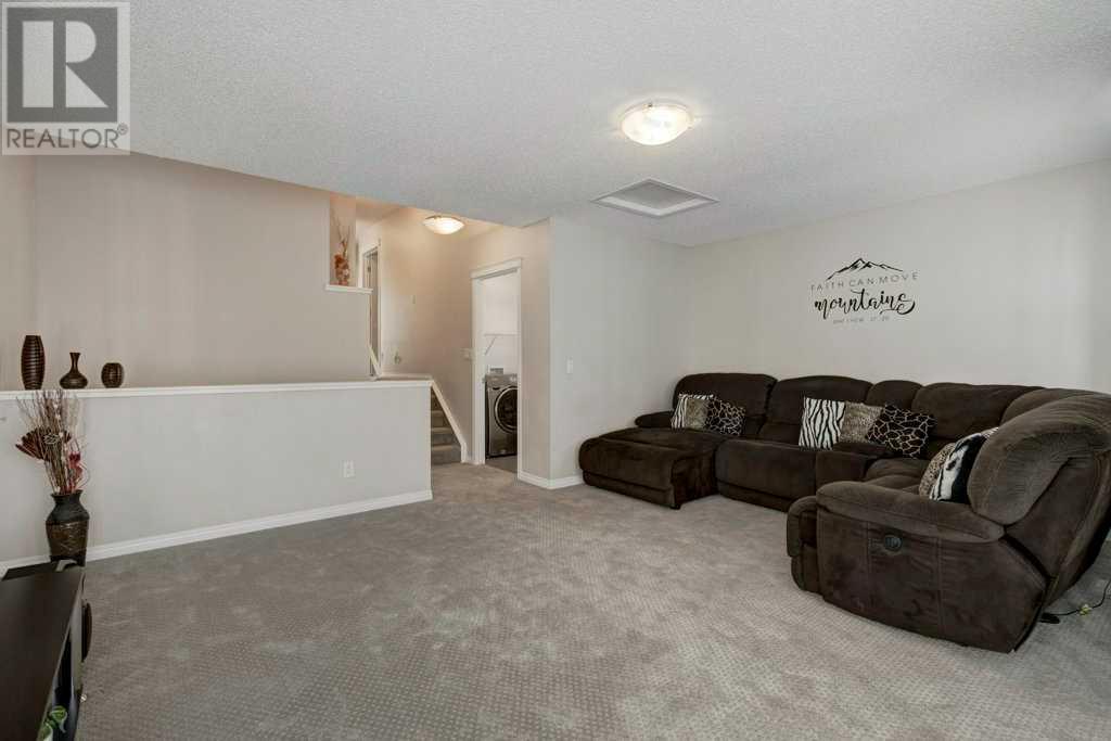 Photo 15 of 129 Walden Crescent Se, Calgary AB