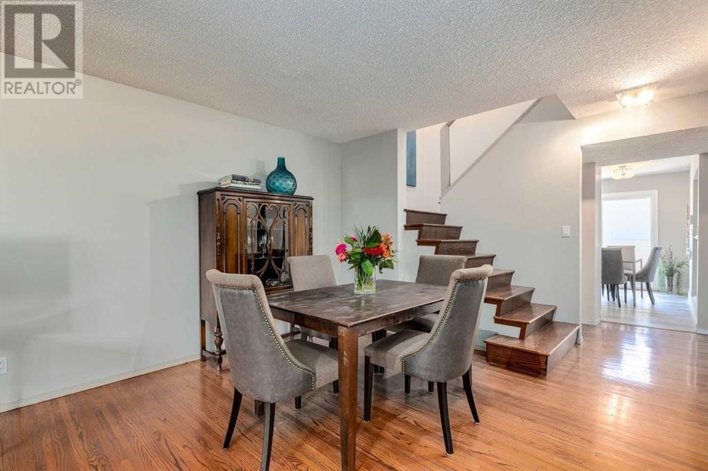 Single Family House for Sale in   Glenmore Trail SW Kelvin Grove Calgary 