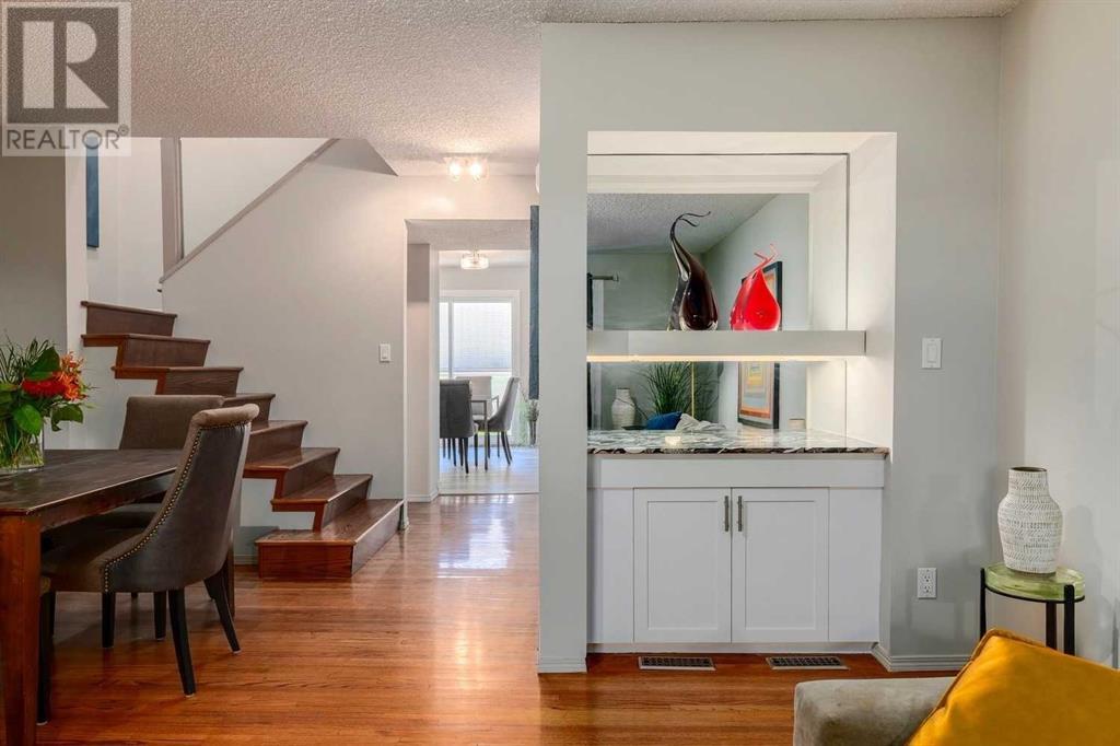 Single Family House for Sale in   Glenmore Trail SW Kelvin Grove Calgary 