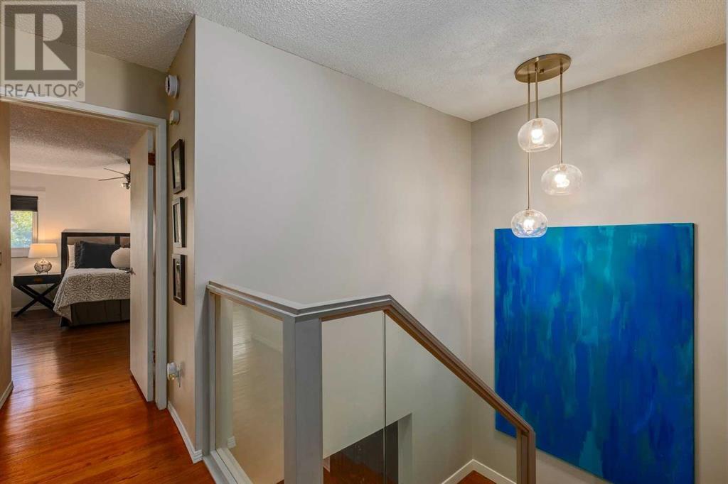 Single Family House for Sale in   Glenmore Trail SW Kelvin Grove Calgary 