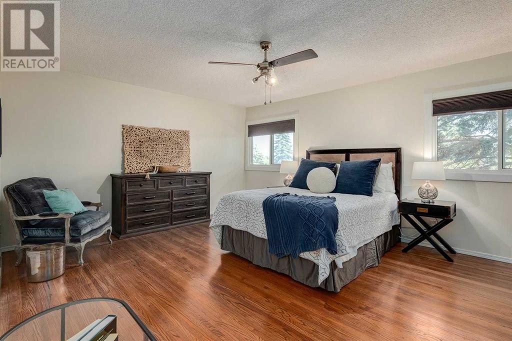 Single Family House for Sale in   Glenmore Trail SW Kelvin Grove Calgary 