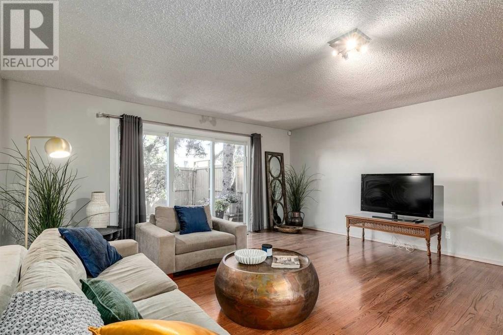 Single Family House for Sale in   Glenmore Trail SW Kelvin Grove Calgary 