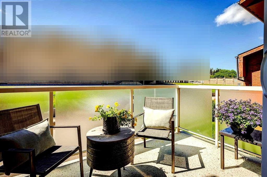 Single Family House for Sale in   Glenmore Trail SW Kelvin Grove Calgary 