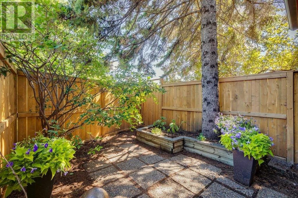 Single Family House for Sale in   Glenmore Trail SW Kelvin Grove Calgary 