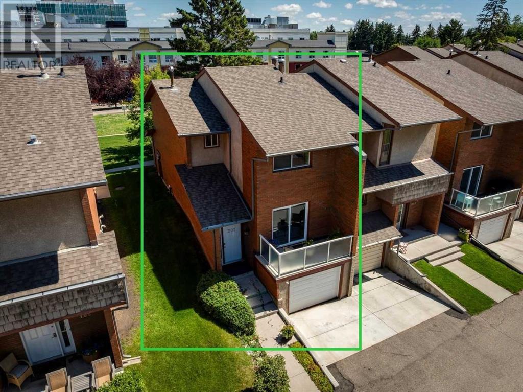Single Family House for Sale in   Glenmore Trail SW Kelvin Grove Calgary 