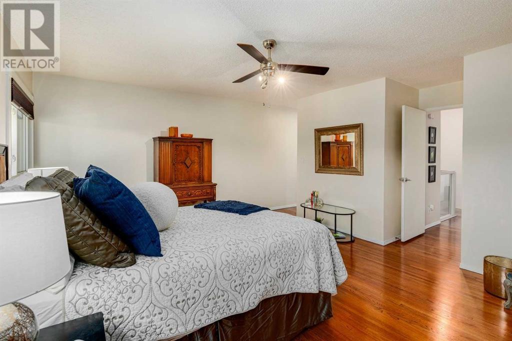Single Family House for Sale in   Glenmore Trail SW Kelvin Grove Calgary 