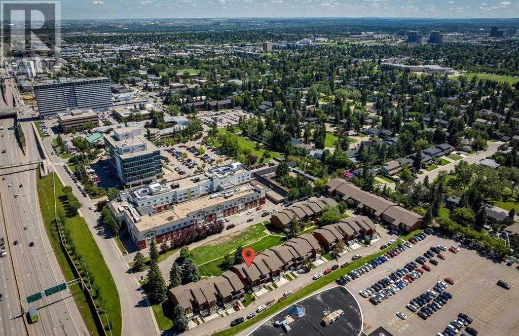 Single Family House for Sale in   Glenmore Trail SW Kelvin Grove Calgary 