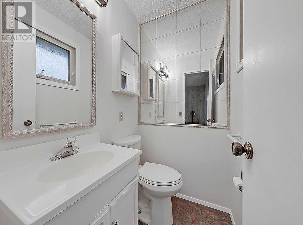 Single Family House Bungalow for Sale in  Lynnover Place SE Ogden Calgary 