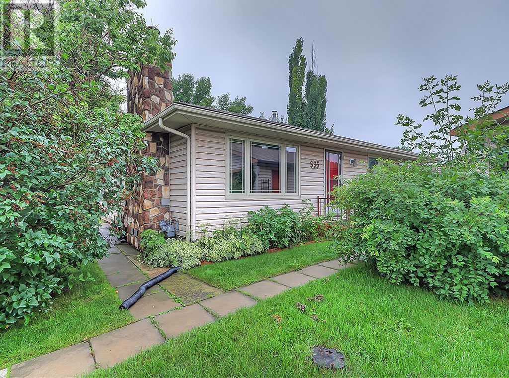 335 Lynnover Place SE, Calgary, Alberta