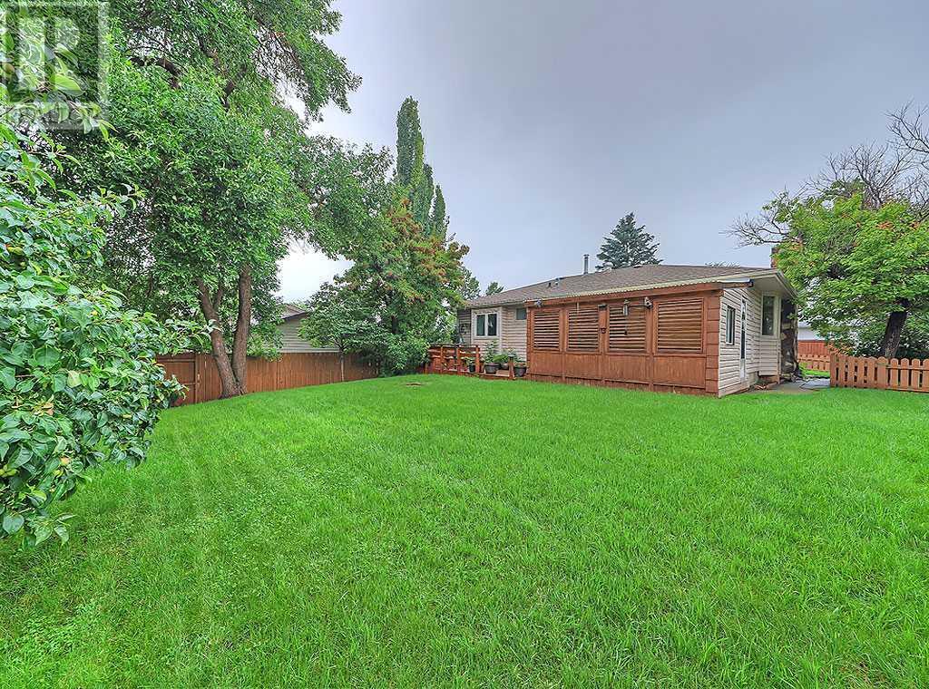 Single Family House Bungalow for Sale in  Lynnover Place SE Ogden Calgary 