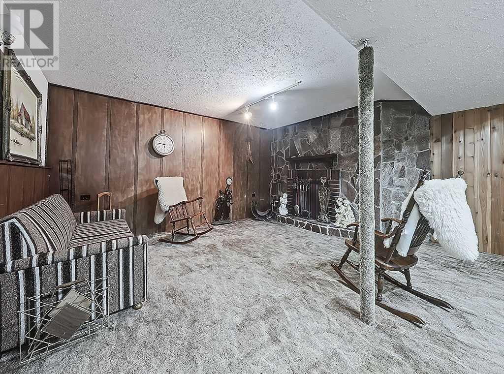 Single Family House Bungalow for Sale in  Lynnover Place SE Ogden Calgary 