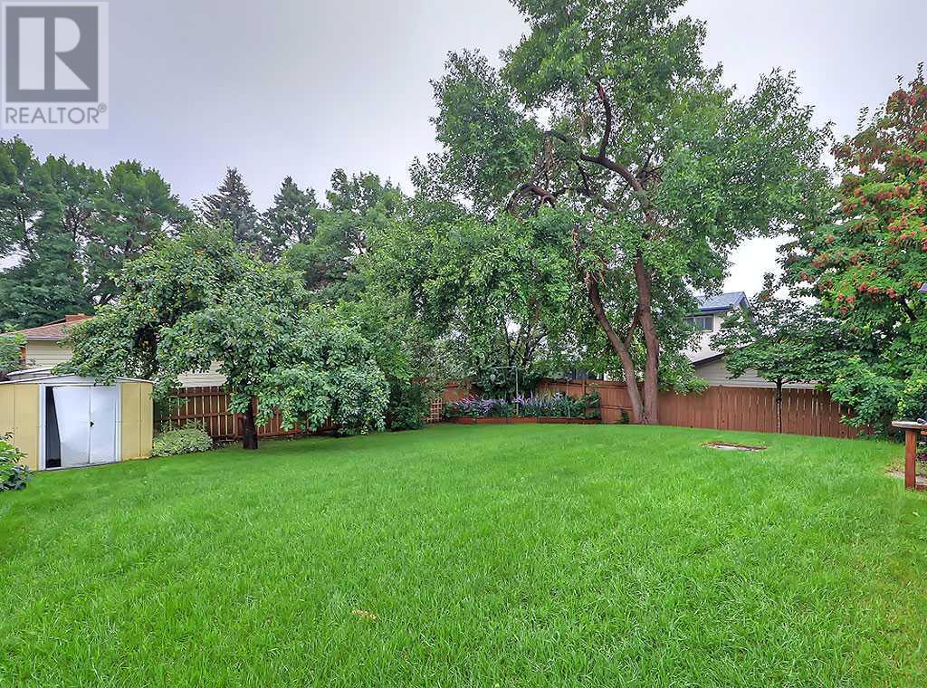 Single Family House Bungalow for Sale in  Lynnover Place SE Ogden Calgary 
