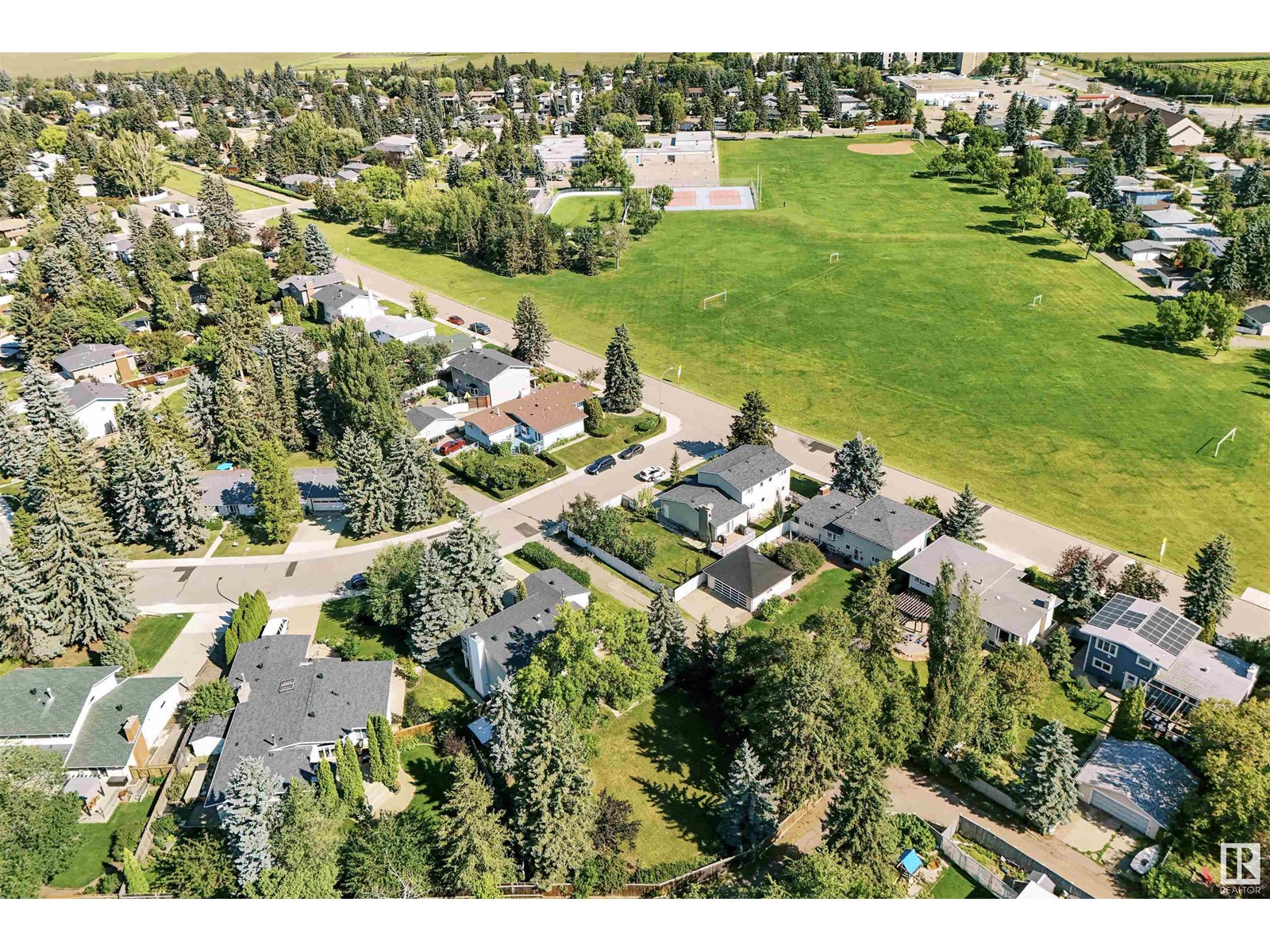 Photo 44 of 12411 47 Av Nw, Edmonton AB