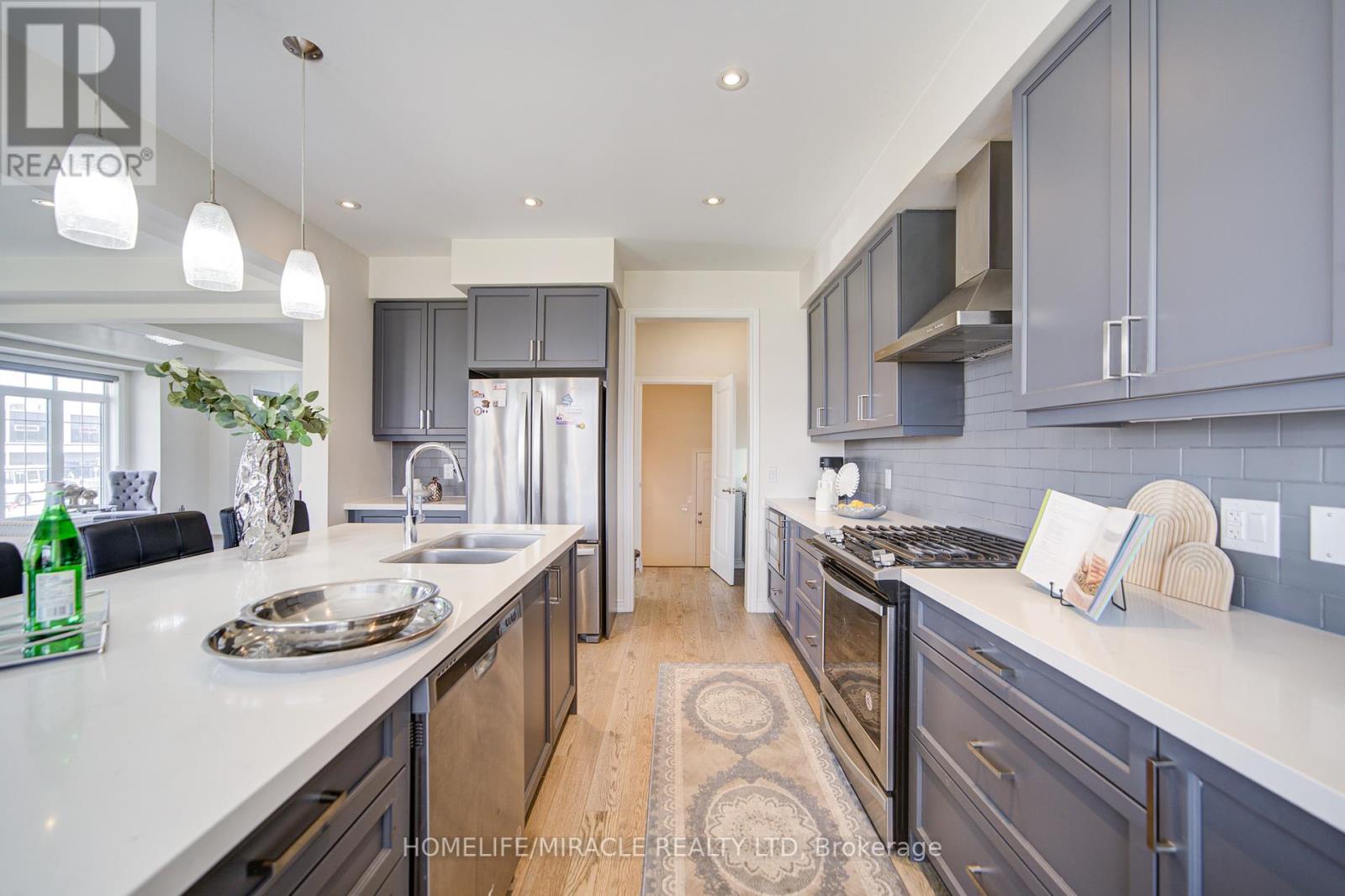 Photo 19 of 2 William Dunlop Street, Kitchener ON