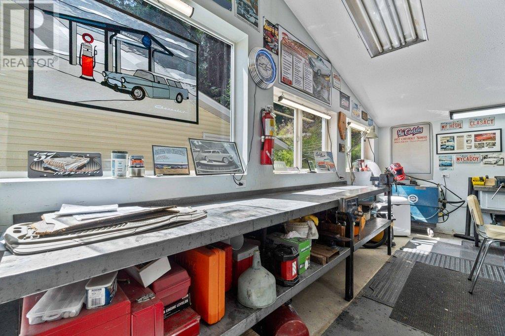 Photo 7 of 4842 Sunnybrae Canoe Point Road, Tappen BC