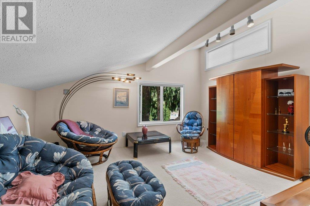 Photo 30 of 4842 Sunnybrae Canoe Point Road, Tappen BC